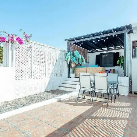 Summer Dreams House Dom wakacyjny Playa Honda (Lanzarote)